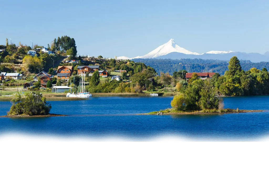 Vista panorámica del lago mostrando episodios de perturbación ambiental